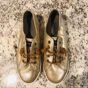 Sperry Seacoast Gold Sneaker size 7.5